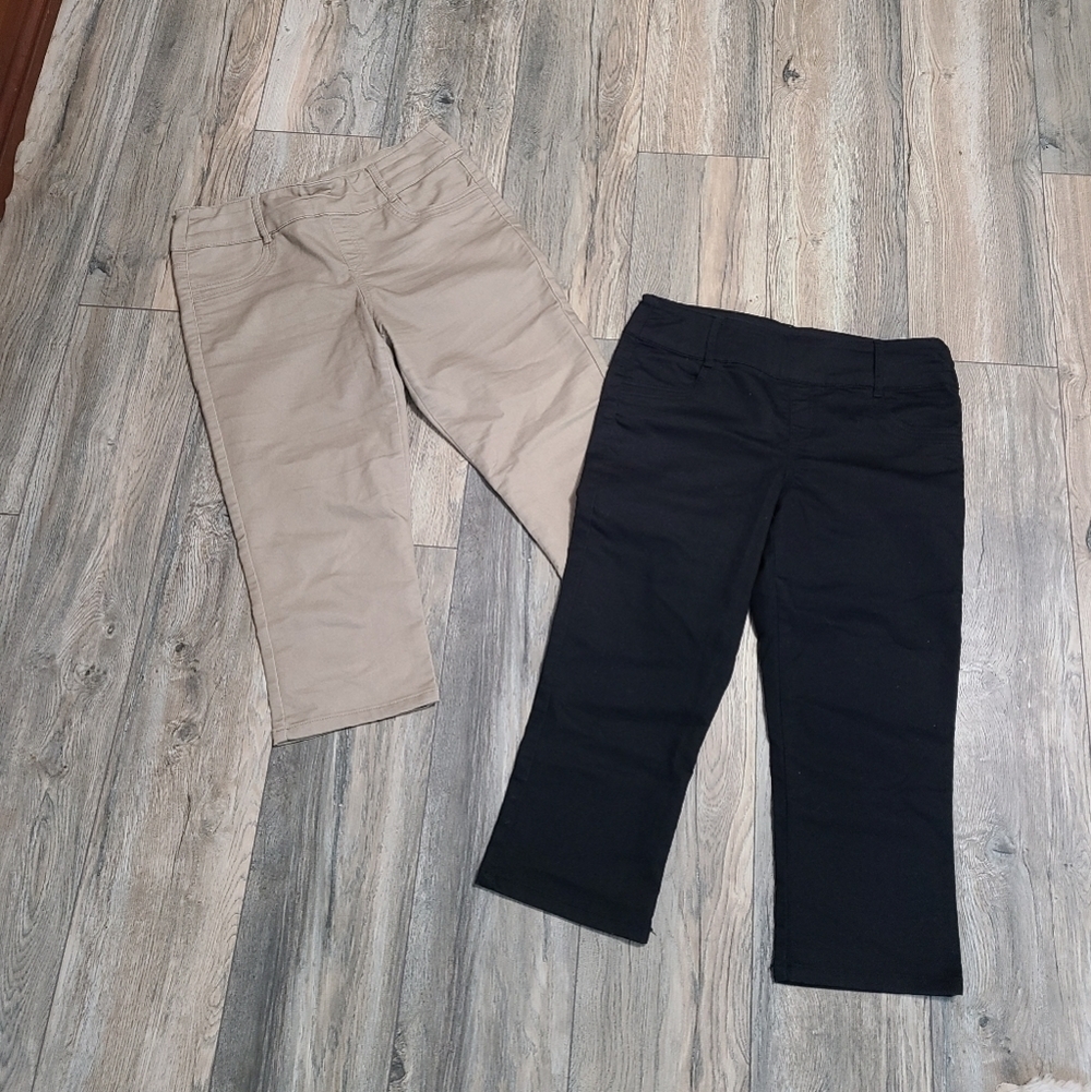 2 Elastic Waistband Capri Pants